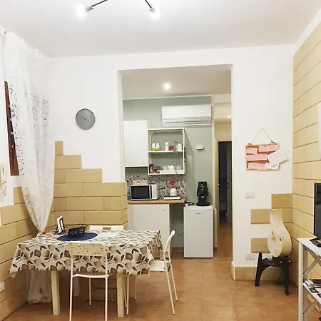 La Dimora Di Don Vito - La Casa Ideale Per 3 Ospiti דירה בארי